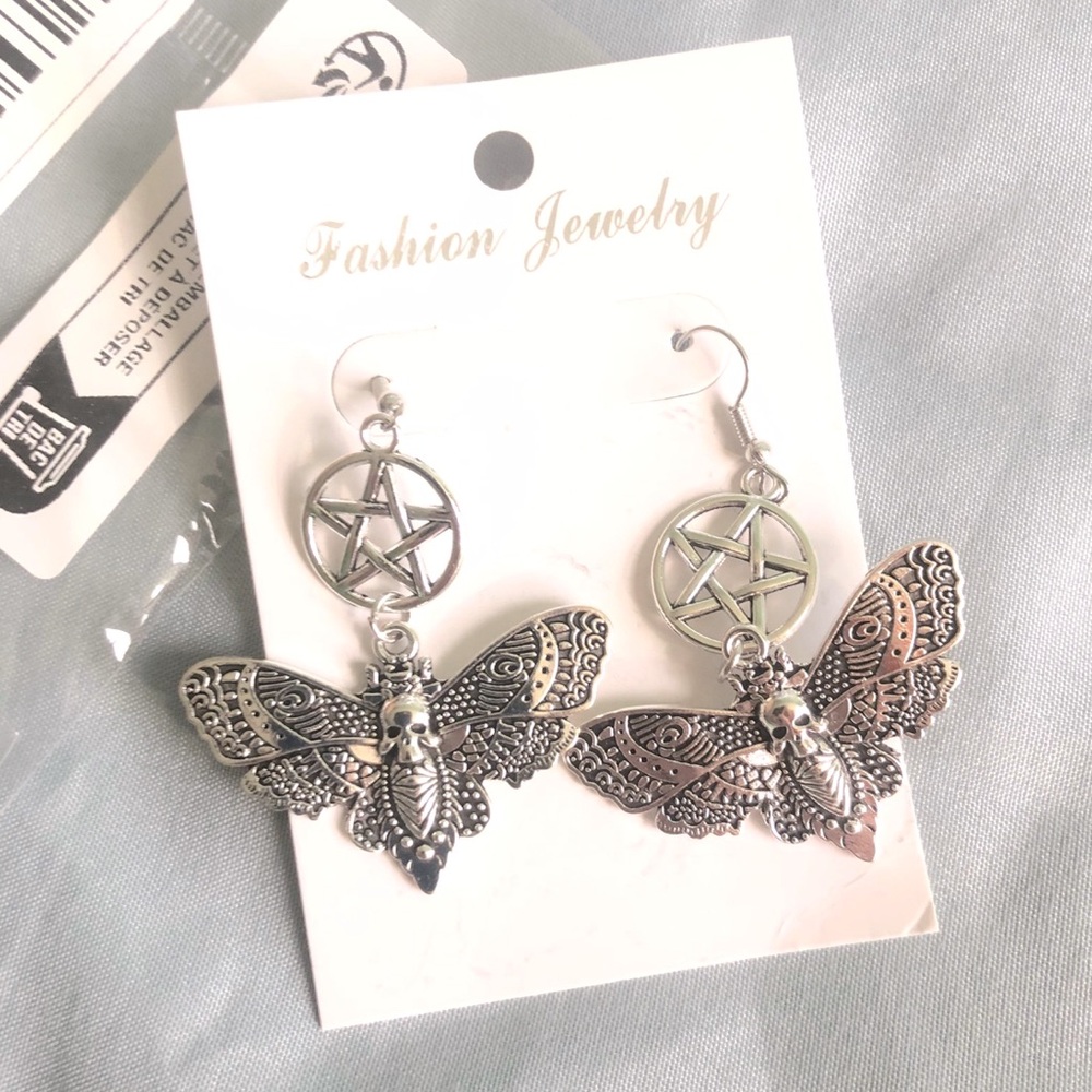 Jewelry - NWT Death Moth Earrings
